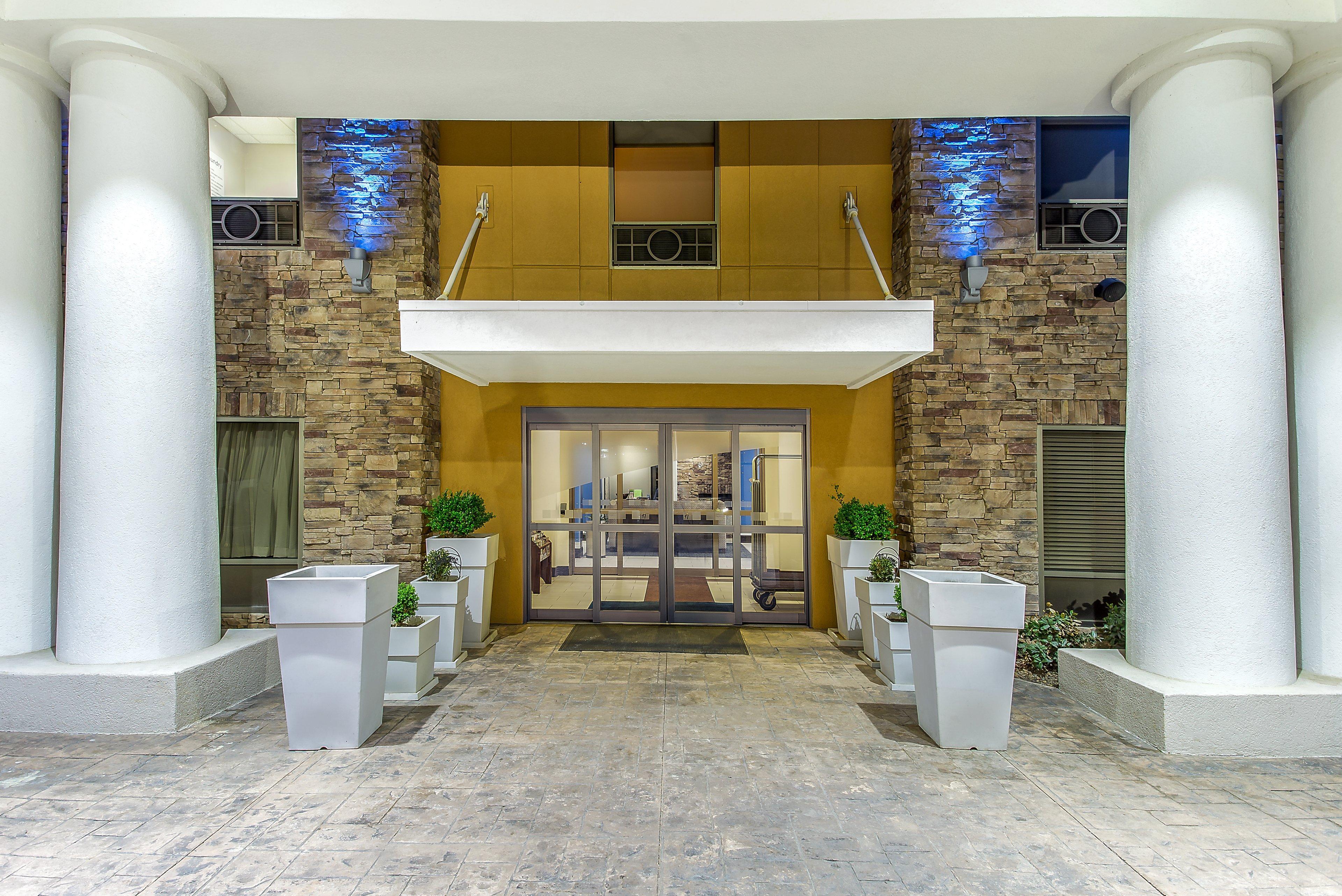 Holiday Inn Express & Suites Morristown By Ihg Exterior foto