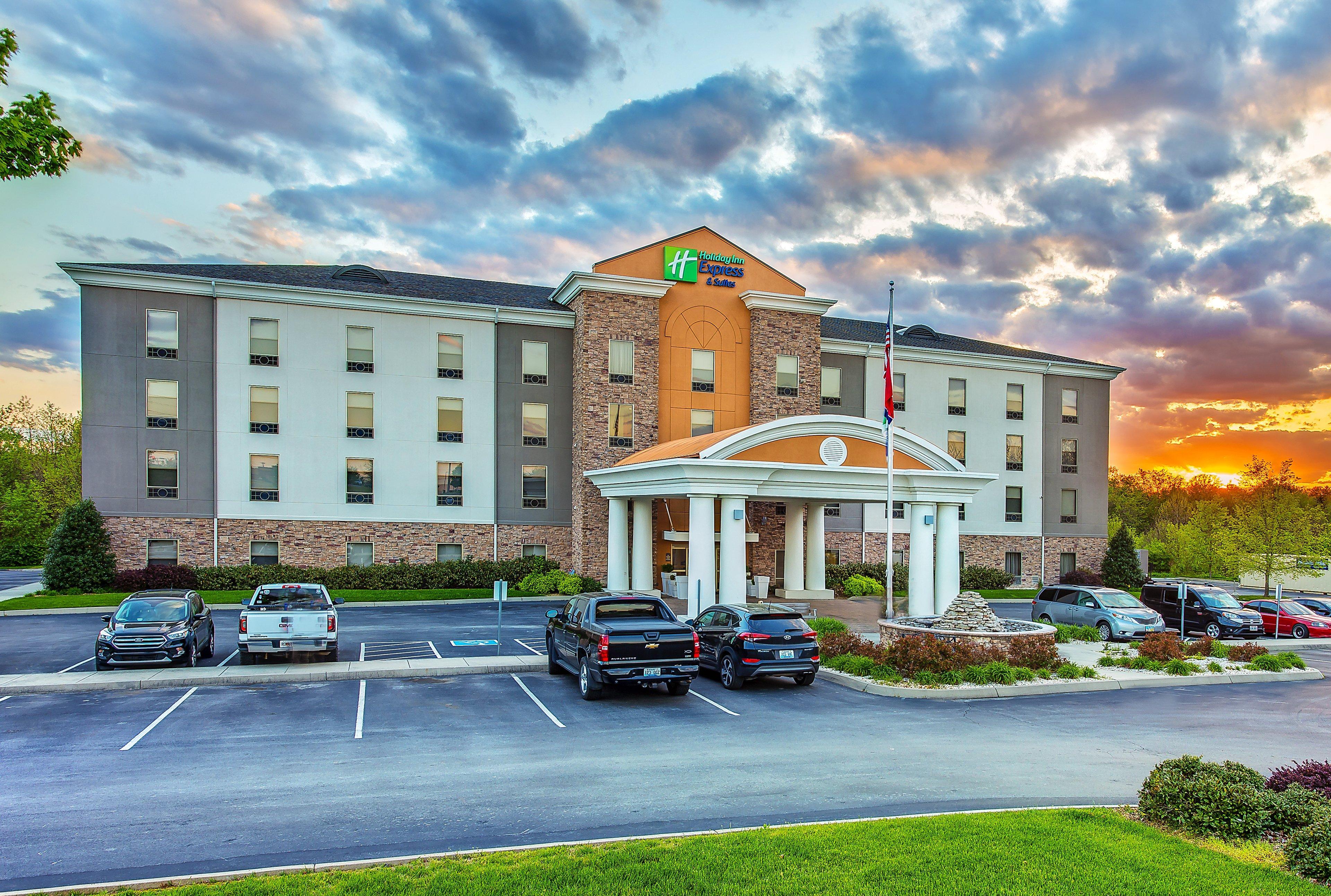 Holiday Inn Express & Suites Morristown By Ihg Exterior foto